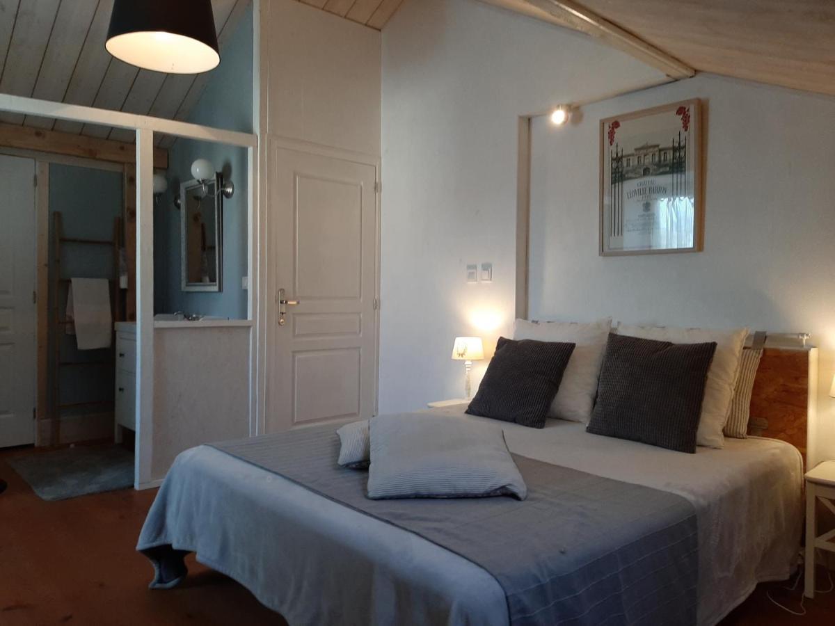 Appartements D'Hotes La Foulonnerie Mios Exterior photo